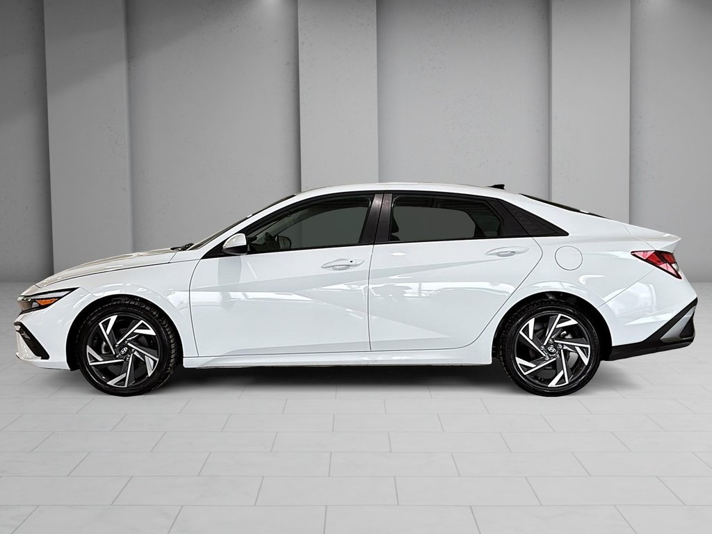 2025 Hyundai Elantra PREFERRED TECH PACKAGE TOIT CARPLAY CAMERA KEYLESS in Montréal, Quebec - 3 - w1024h768px