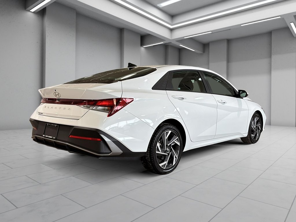 2025 Hyundai Elantra PREFERRED TECH PACKAGE TOIT CARPLAY CAMERA KEYLESS in Montréal, Quebec - 10 - w1024h768px
