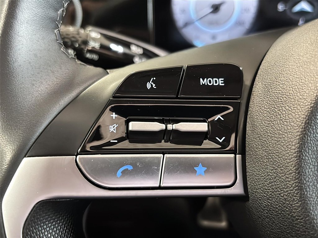 2025 Hyundai Elantra PREFERRED TECH PACKAGE TOIT CARPLAY CAMERA KEYLESS in Montréal, Quebec - 26 - w1024h768px