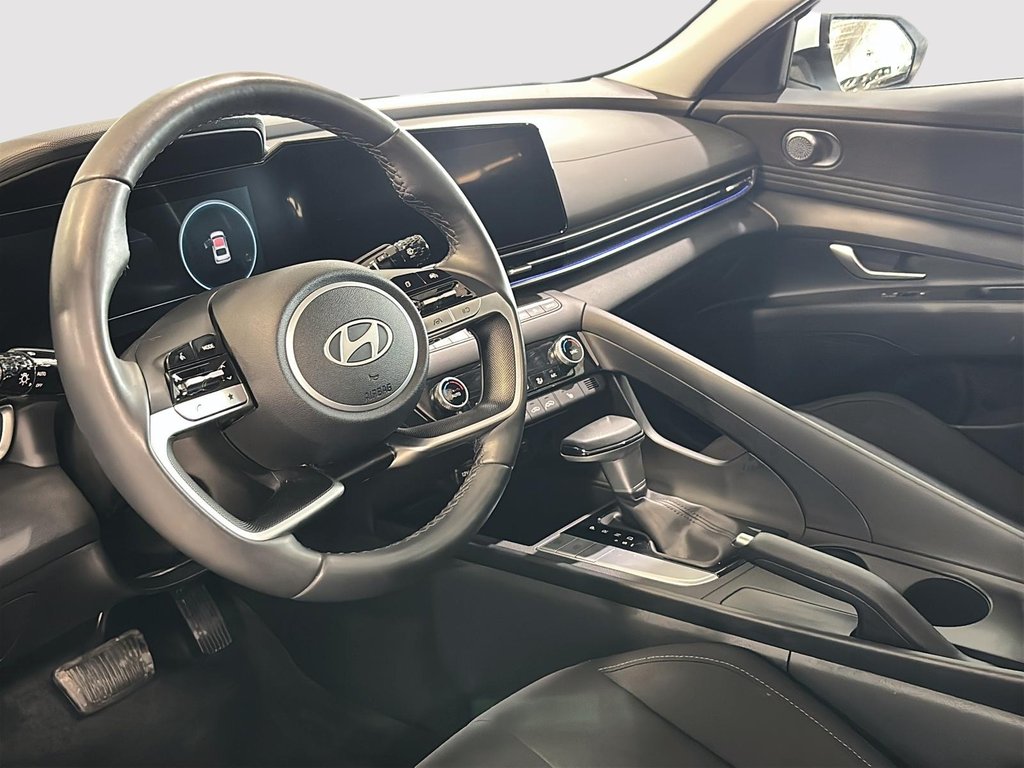 2025 Hyundai Elantra PREFERRED TECH PACKAGE TOIT CARPLAY CAMERA KEYLESS in Montréal, Quebec - 12 - w1024h768px