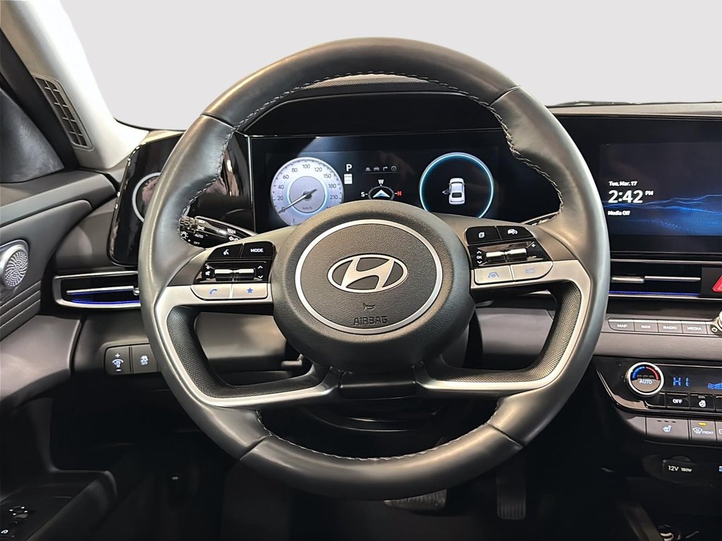 2025 Hyundai Elantra PREFERRED TECH PACKAGE TOIT CARPLAY CAMERA KEYLESS in Montréal, Quebec - 24 - w1024h768px