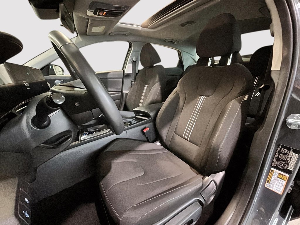 Hyundai Elantra PREFERRED TECH PACKAGE TOIT CARPLAY CAMERA KEYLESS 2025 à Montréal, Québec - 14 - w1024h768px