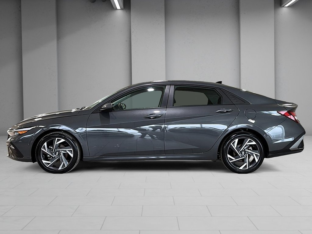 Hyundai Elantra PREFERRED TECH PACKAGE TOIT CARPLAY CAMERA KEYLESS 2025 à Montréal, Québec - 3 - w1024h768px