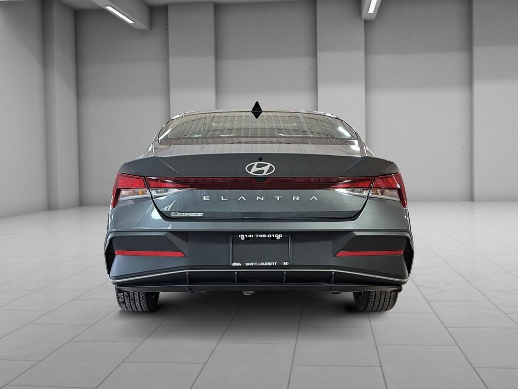 Hyundai Elantra PREFERRED TECH PACKAGE TOIT CARPLAY CAMERA KEYLESS 2025 à Montréal, Québec - 7 - w1024h768px