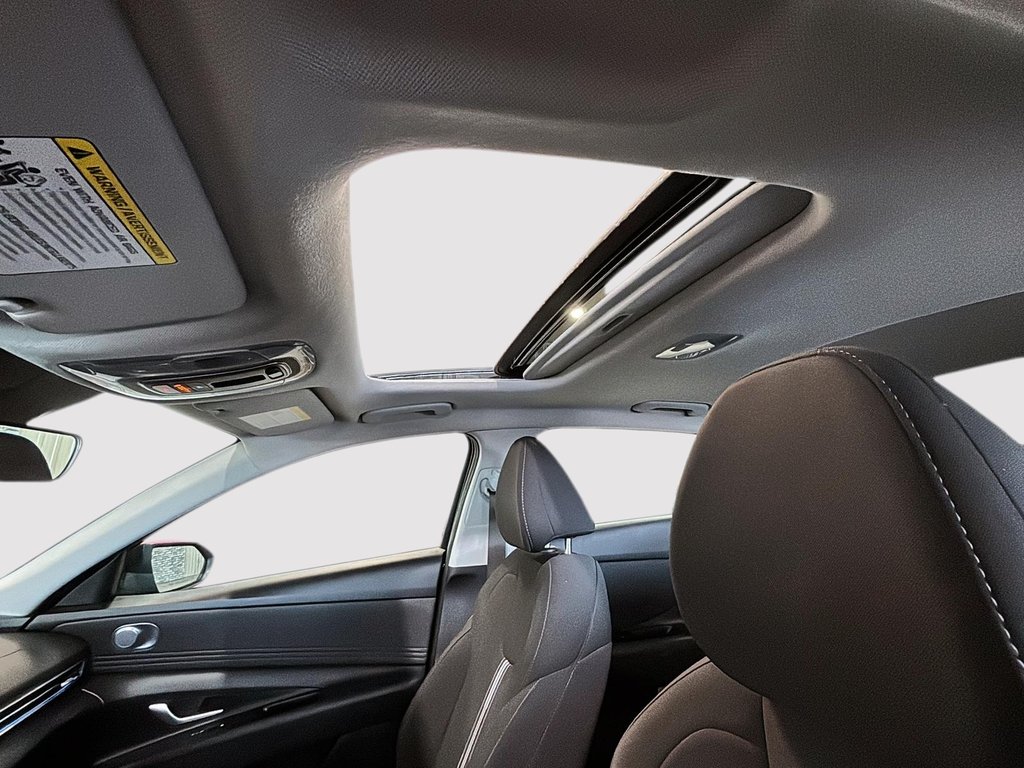 Hyundai Elantra PREFERRED TECH TOIT VOLANT CHAUFFANT CARPLAY CAM. 2025 à Montréal, Québec - 18 - w1024h768px