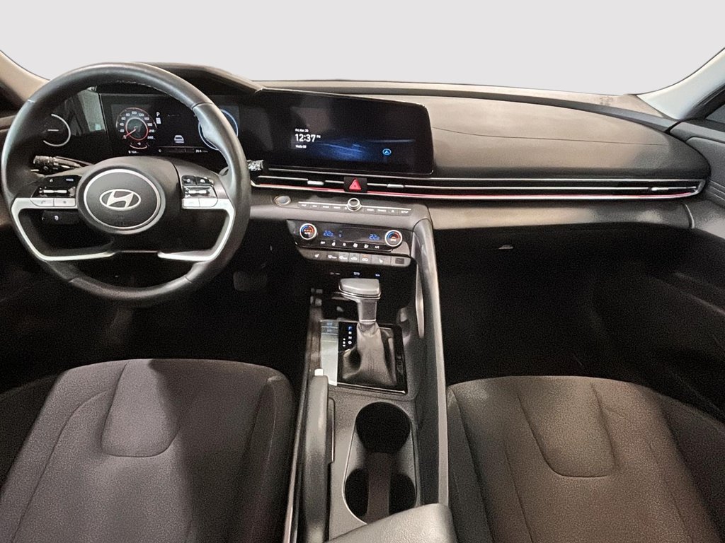2025 Hyundai Elantra PREFERRED TECH PACKAGE TOIT CARPLAY CAMERA KEYLESS in Montréal, Quebec - 18 - w1024h768px