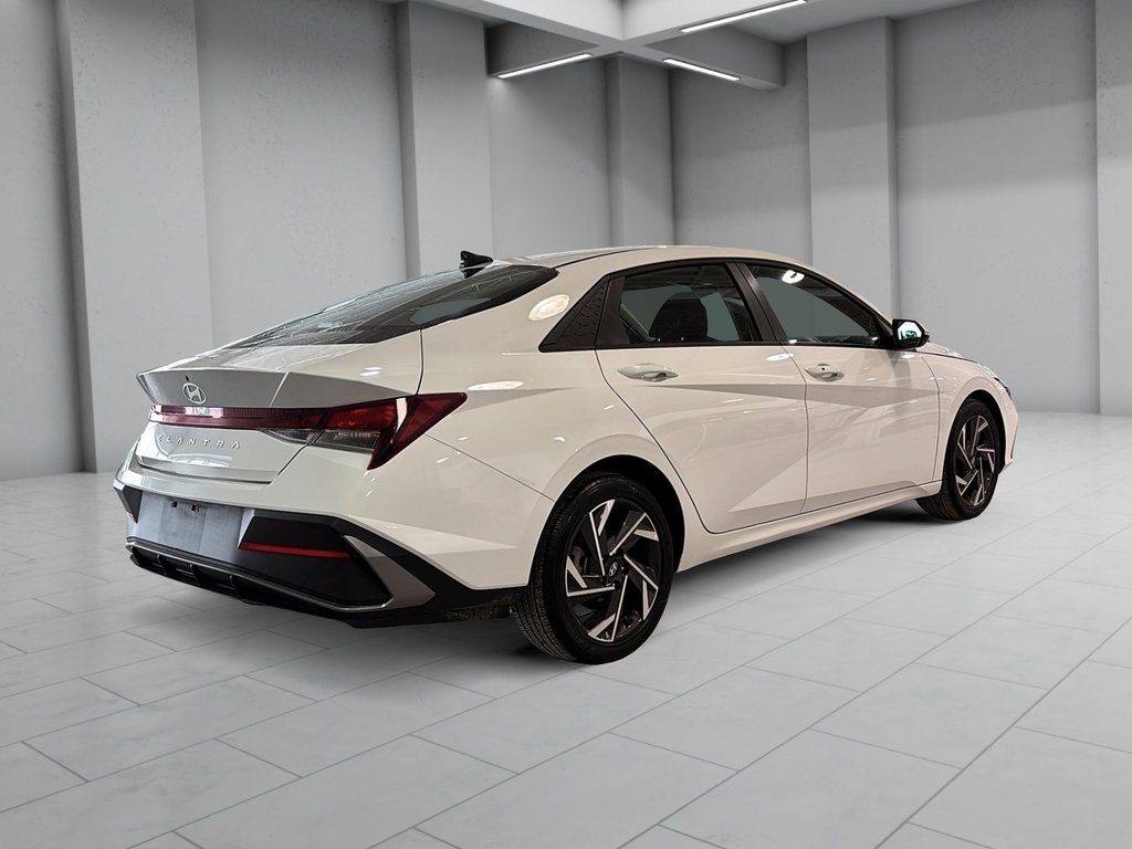 2025 Hyundai Elantra PREFERRED TECH PACKAGE TOIT CARPLAY CAMERA KEYLESS in Montréal, Quebec - 9 - w1024h768px