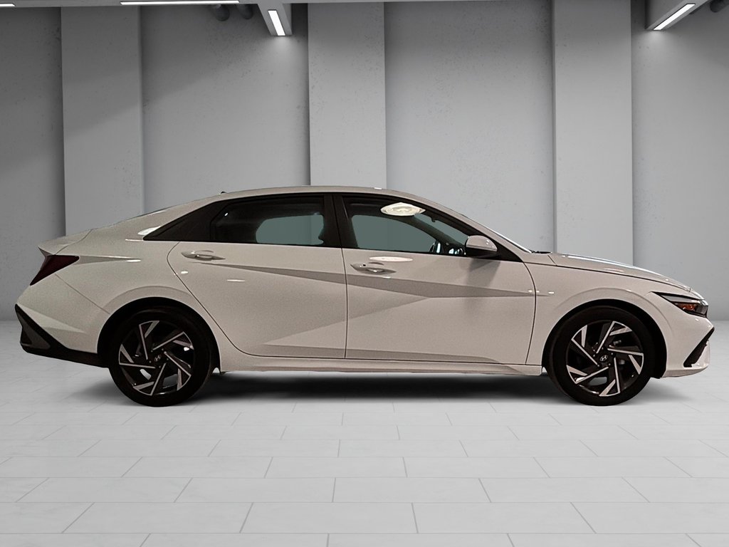 2025 Hyundai Elantra PREFERRED TECH PACKAGE TOIT CARPLAY CAMERA KEYLESS in Montréal, Quebec - 10 - w1024h768px