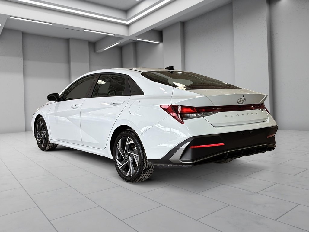 2025 Hyundai Elantra PREFERRED TECH PACKAGE TOIT CARPLAY CAMERA KEYLESS in Montréal, Quebec - 6 - w1024h768px