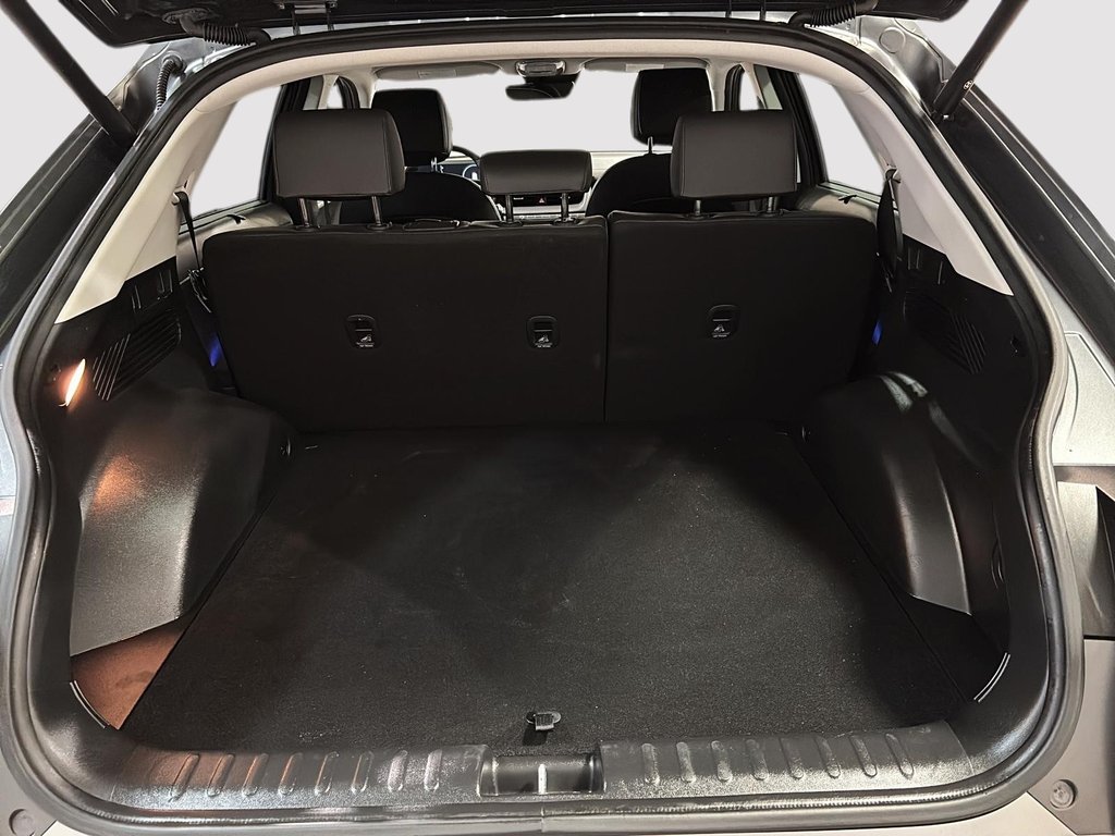 Hyundai IONIQ 5 AWD ULTIMATE PACKAGE LONG RANGE CUIR 2023 à Montréal, Québec - 14 - w1024h768px