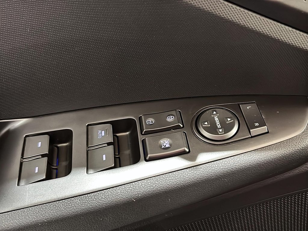 2021 Hyundai Ioniq Hybrid ESSENTIAL HYBRID CARPLAY SIEGES CHAUFFANTS CAMERA in Montréal, Quebec - 29 - w1024h768px