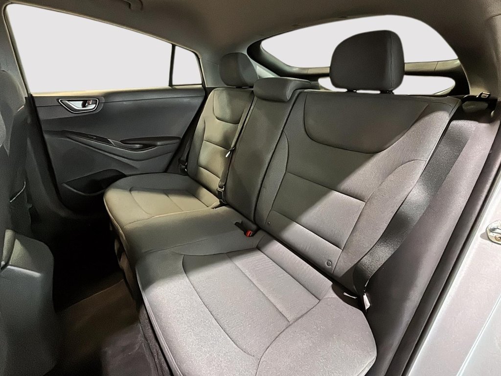 2021 Hyundai Ioniq Hybrid ESSENTIAL HYBRID CARPLAY SIEGES CHAUFFANTS CAMERA in Montréal, Quebec - 18 - w1024h768px