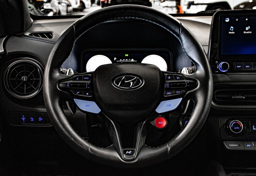 Hyundai Kona N N 276 HP NAV HARMAN-KARDON CAMERA CARPLAY KEYLESS 2023 à Montréal, Québec - 37 - w1024h768px