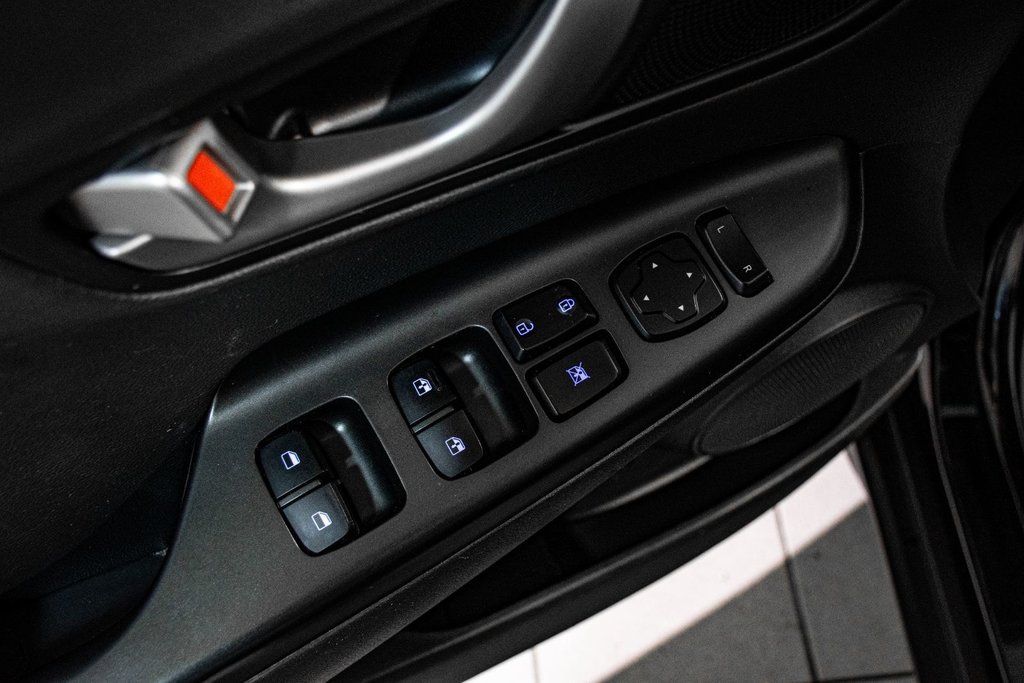 Hyundai Kona LUXURY AWD TOIT CUIR CARPLAY SIEGE CHAUFFANT 2020 à Montréal, Québec - 21 - w1024h768px