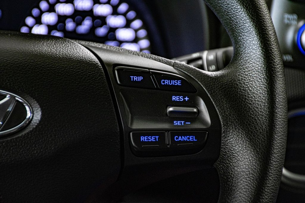 2020 Hyundai Kona ESSENTIAL A/C SIEGES CHAUFFANTS CAMERA CARPLAY in Montréal, Quebec - 33 - w1024h768px