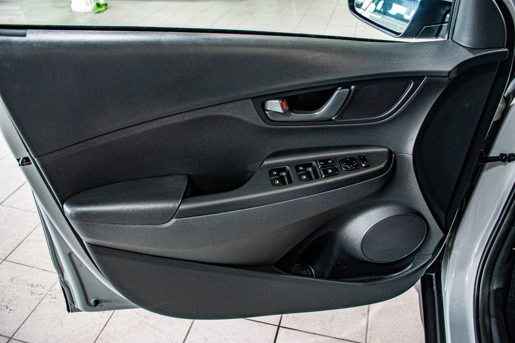 2023 Hyundai Kona PREFERRED AWD SIEGES CHAUFFANTS A/C CAMERA MAGS in Montréal, Quebec - 17 - w1024h768px