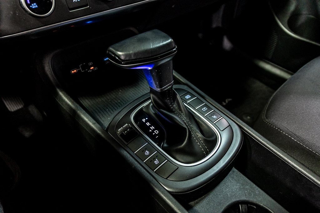 Hyundai Kona PREFERRED DÉMARREUR SIEGES & VOLANT CHAUFFANTS CAM 2025 à Montréal, Québec - 29 - w1024h768px