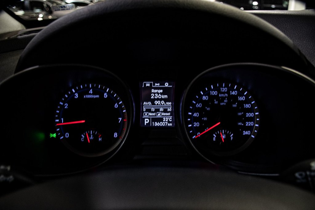 Hyundai Santa Fe Sport PREMIUM AWD SIÈGES CHAUFFANTS A/C BLUETOOTH 2014 à Montréal, Québec - 31 - w1024h768px