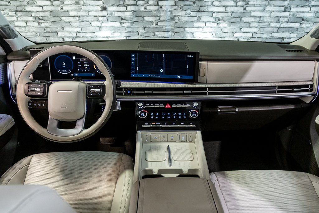 Hyundai Santa Fe ULTIMATE CALLIGRAPHY 6 PASS TOIT PANO CAM360 NAVI 2025 à Montréal, Québec - 4 - w1024h768px