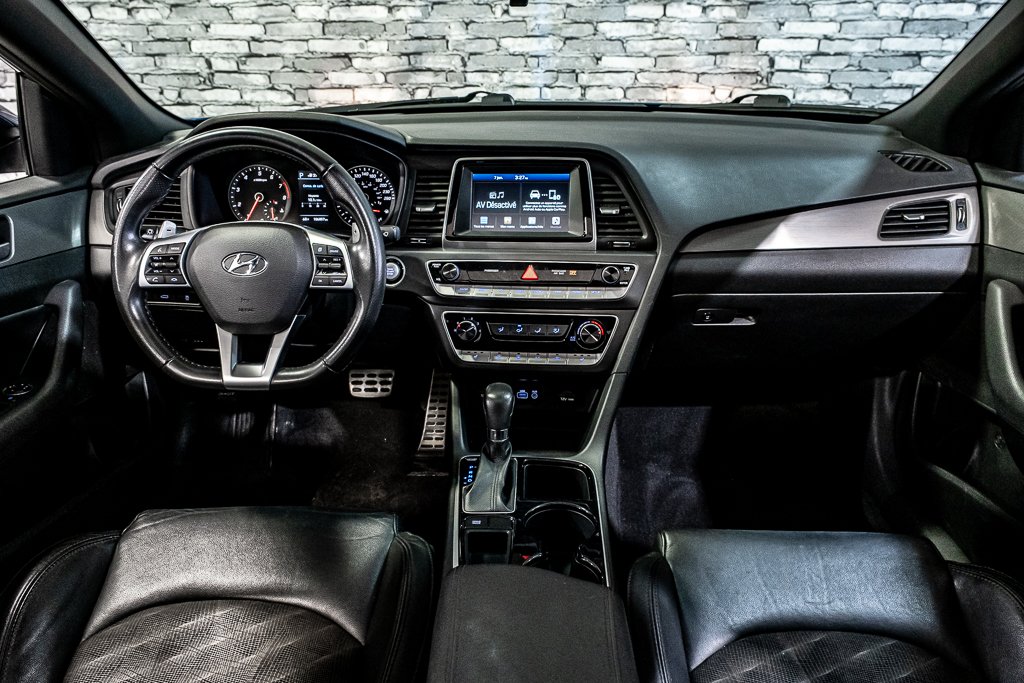 2019 Hyundai Sonata ESSENTIEL W/SPORT PACK TOIT CAM SIÈGES CHAUFFANTS in Montréal, Quebec - 4 - w1024h768px