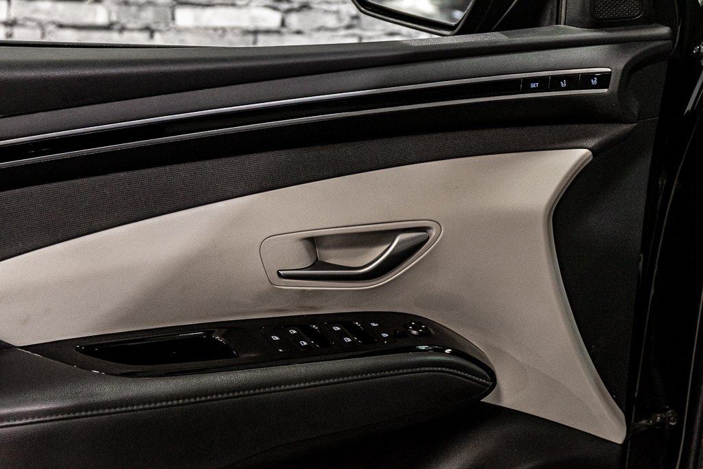 Hyundai Tucson Hybrid ULTIMATE HYBRID AWD TOIT PANORAMIQUE CARPLAY CUIR 2024 à Montréal, Québec - 18 - w1024h768px