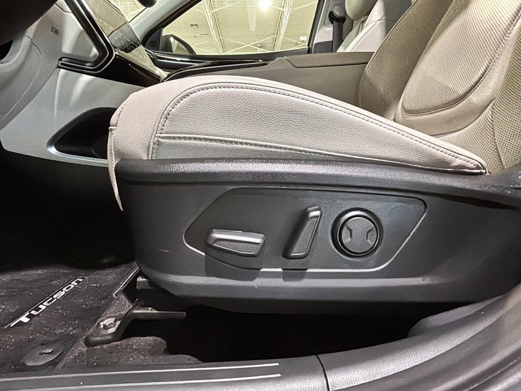 2024 Hyundai Tucson Hybrid ULTIMATE HYBRID AWD TOIT GPS CARPLAY CUIR in Montréal, Quebec - 17 - w1024h768px