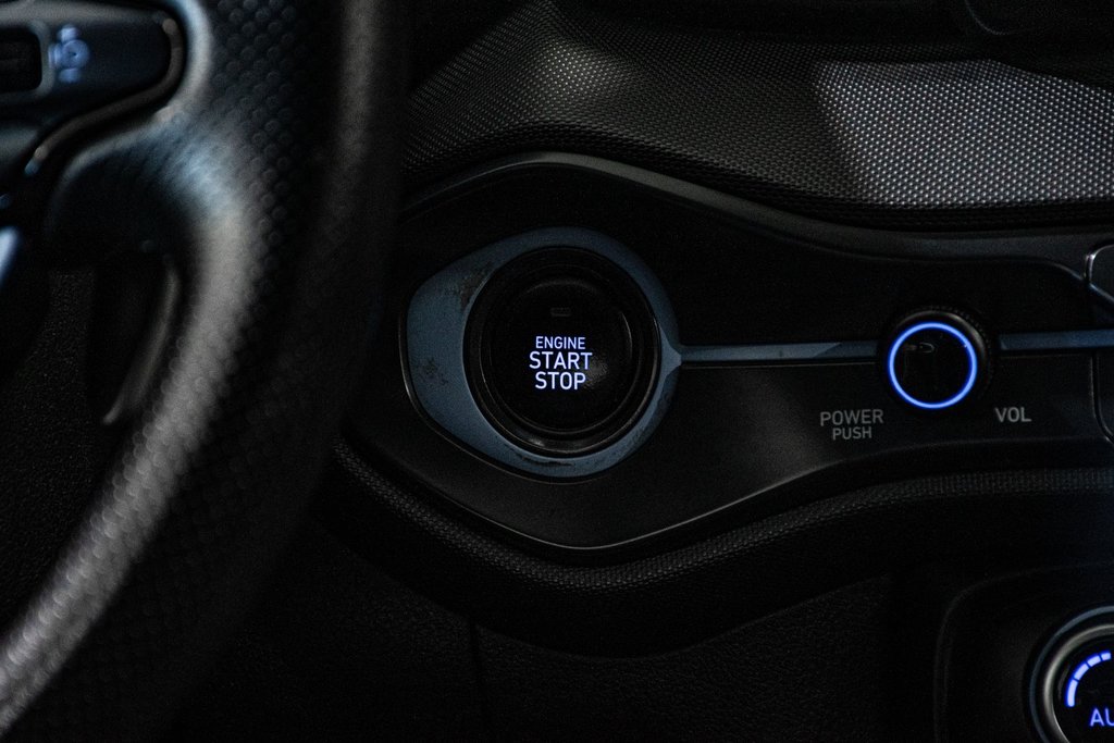 2022 Hyundai VELOSTER N CARPLAY 276 HP INFINITY SOUND CAMERA NAVI MAG 19'' in Montréal, Quebec - 28 - w1024h768px