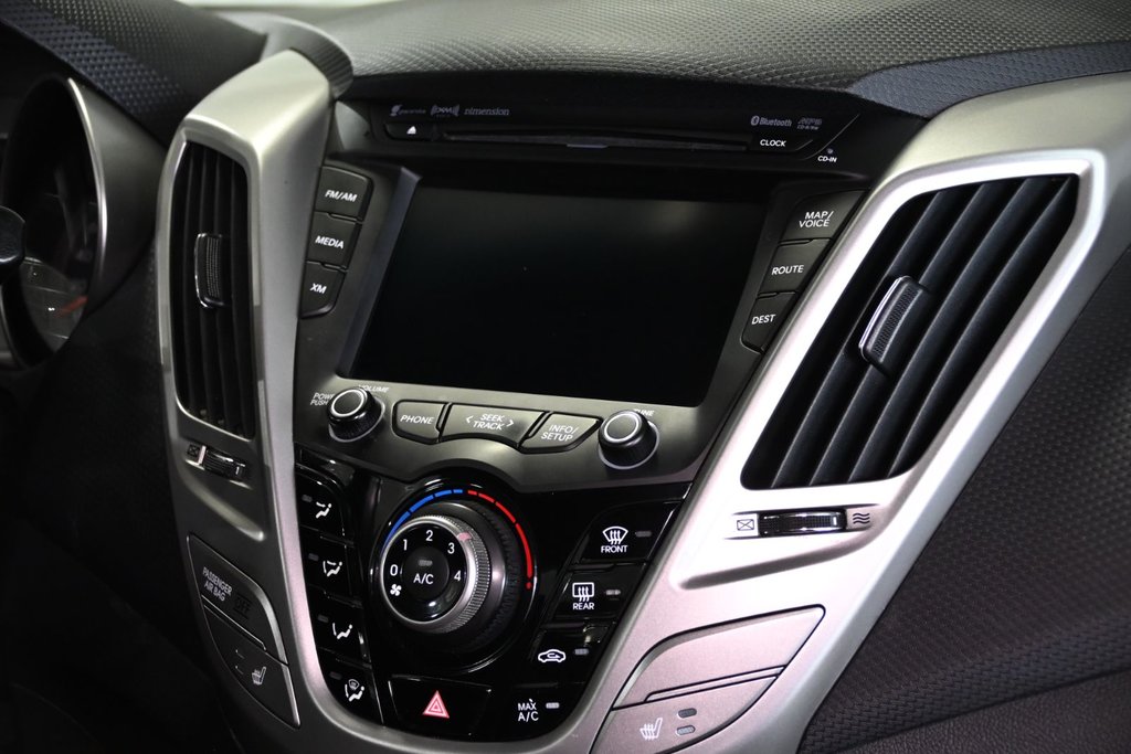 Hyundai Veloster TECH CAMERA SYSTEME DE SON DIMENSION TOIT PANO 2016 à Montréal, Québec - 19 - w1024h768px