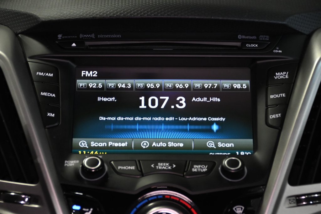 Hyundai Veloster TECH CAMERA SYSTEME DE SON DIMENSION TOIT PANO 2016 à Montréal, Québec - 35 - w1024h768px
