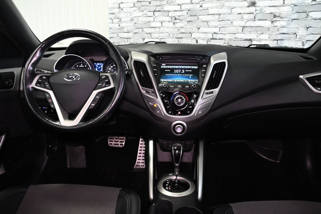 Hyundai Veloster TECH CAMERA SYSTEME DE SON DIMENSION TOIT PANO 2016 à Montréal, Québec - 33 - w1024h768px