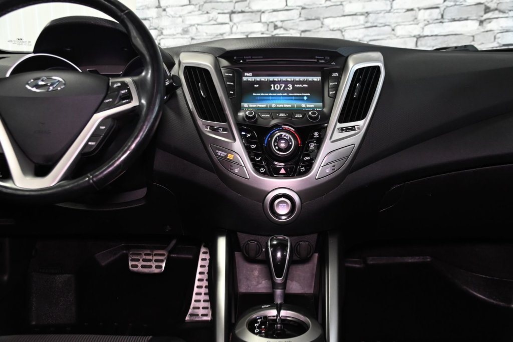 Hyundai Veloster TECH CAMERA SYSTEME DE SON DIMENSION TOIT PANO 2016 à Montréal, Québec - 34 - w1024h768px