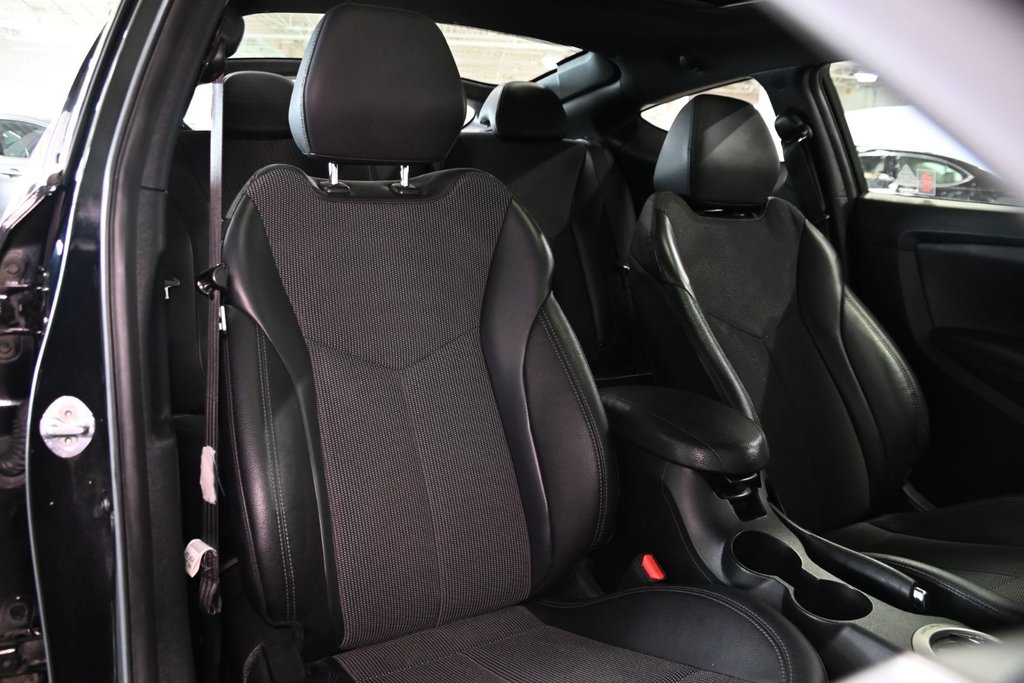 Hyundai Veloster TECH CAMERA SYSTEME DE SON DIMENSION TOIT PANO 2016 à Montréal, Québec - 17 - w1024h768px