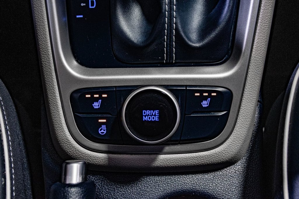2020 Hyundai Venue TREND CUIR/TISSUS MAGS 17'' CARPLAY CAMERA in Montréal, Quebec - 25 - w1024h768px