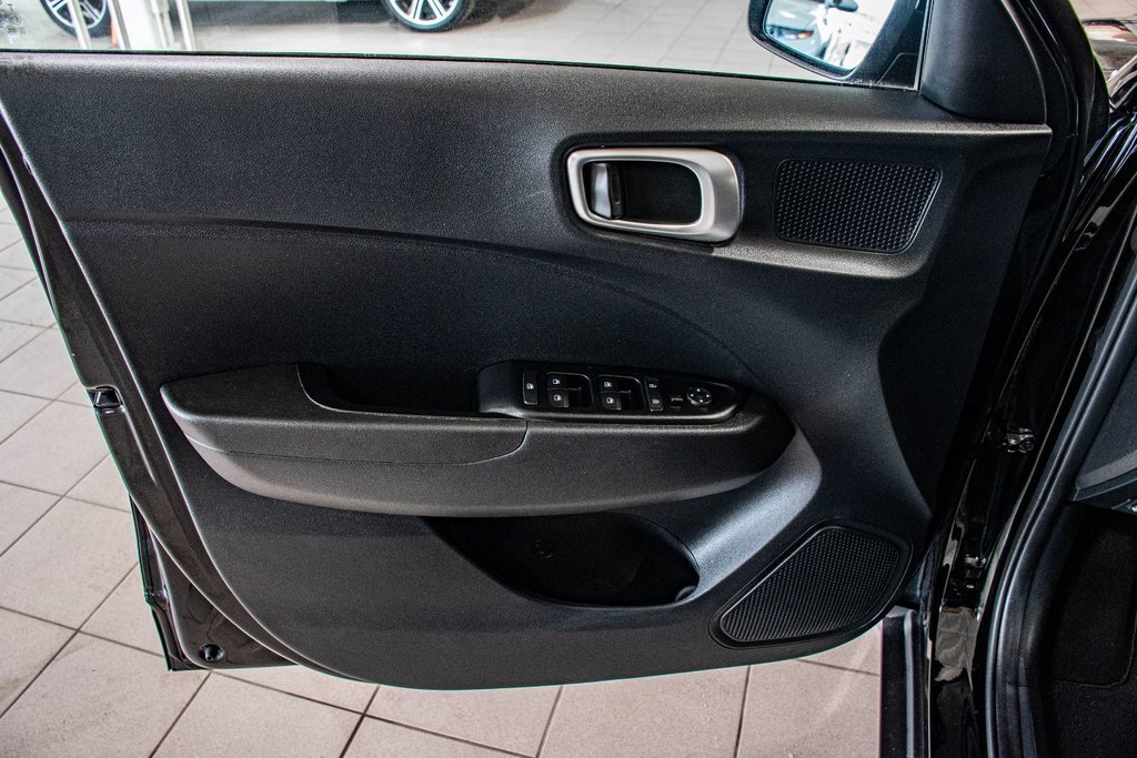 2022 Hyundai Venue PREFERRED CARPLAY SIEGES&VOLANT CHAUFFANTS CAMERA in Montréal, Quebec - 13 - w1024h768px