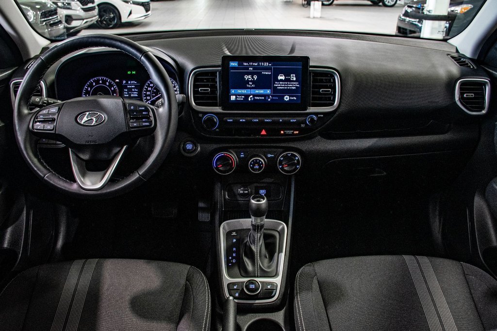 2022 Hyundai Venue PREFERRED CARPLAY SIEGES&VOLANT CHAUFFANTS CAMERA in Montréal, Quebec - 3 - w1024h768px