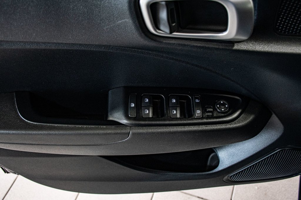 2022 Hyundai Venue PREFERRED CARPLAY SIEGES&VOLANT CHAUFFANTS CAMERA in Montréal, Quebec - 15 - w1024h768px