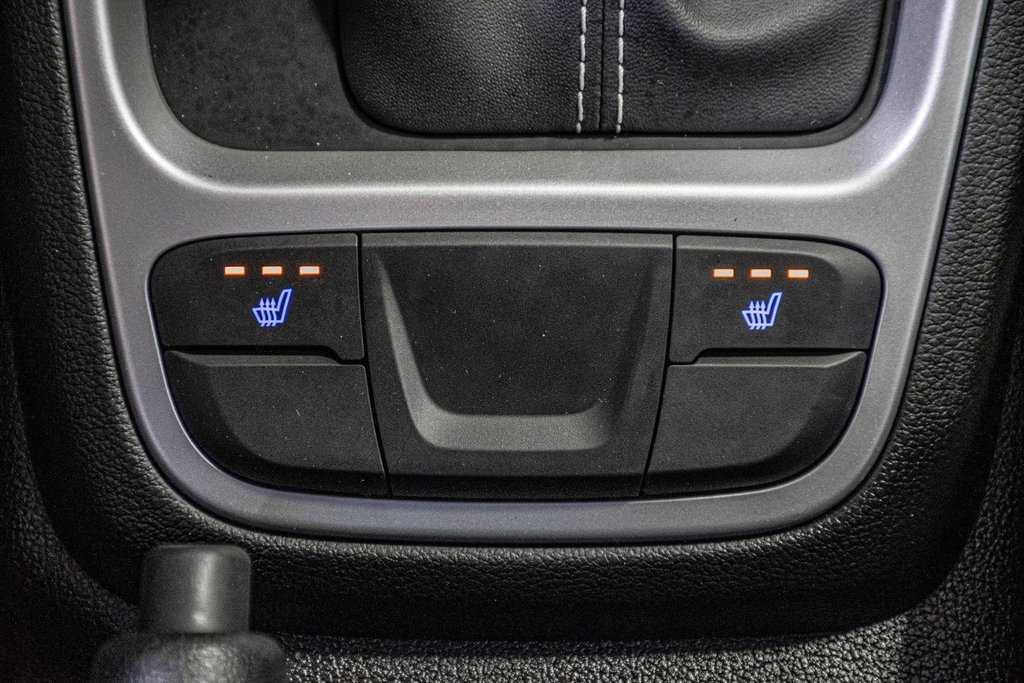 Hyundai Venue ESSENTIAL CAMERA SIEGES CHAUFFANTS A/C BLUETOOTH 2022 à Montréal, Québec - 27 - w1024h768px
