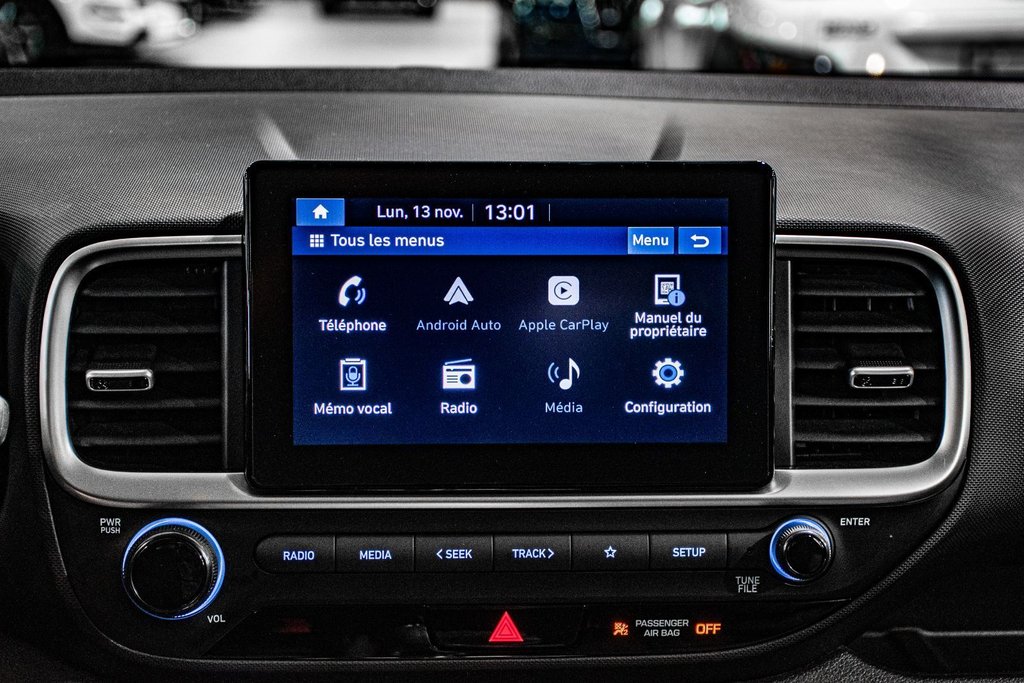 Hyundai Venue ESSENTIAL CAMERA SIEGES CHAUFFANTS A/C BLUETOOTH 2022 à Montréal, Québec - 24 - w1024h768px