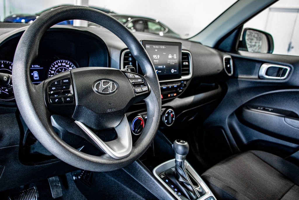Hyundai Venue ESSENTIAL CAMERA SIEGES CHAUFFANTS A/C BLUETOOTH 2022 à Montréal, Québec - 15 - w1024h768px