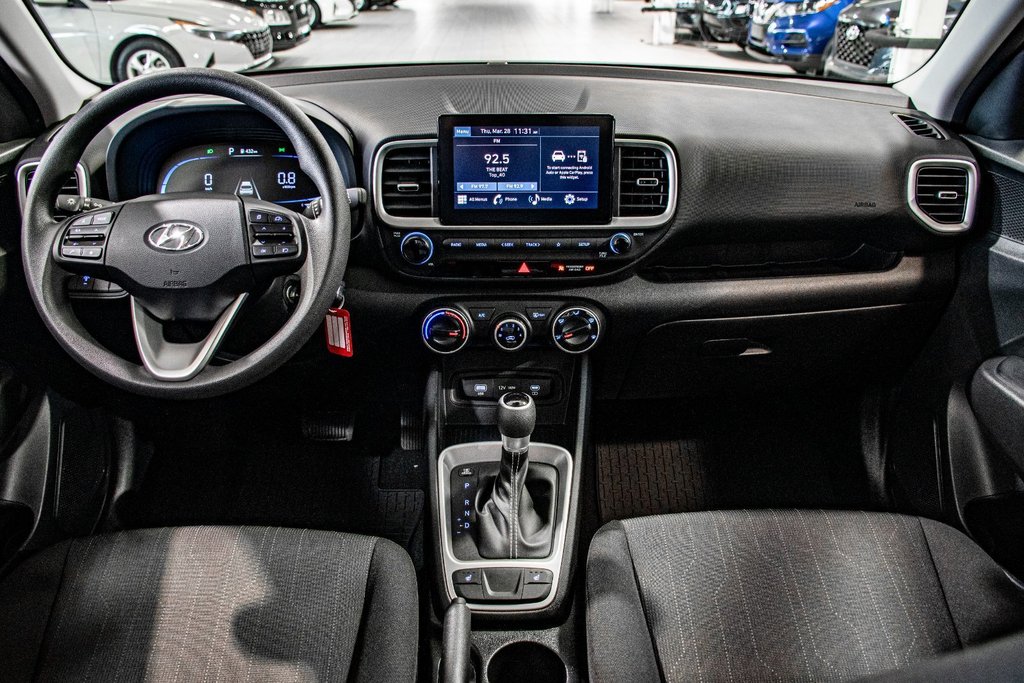 Hyundai Venue ESSENTIAL CAMERA SIEGES CHAUFFANTS A/C BLUETOOTH 2022 à Montréal, Québec - 3 - w1024h768px