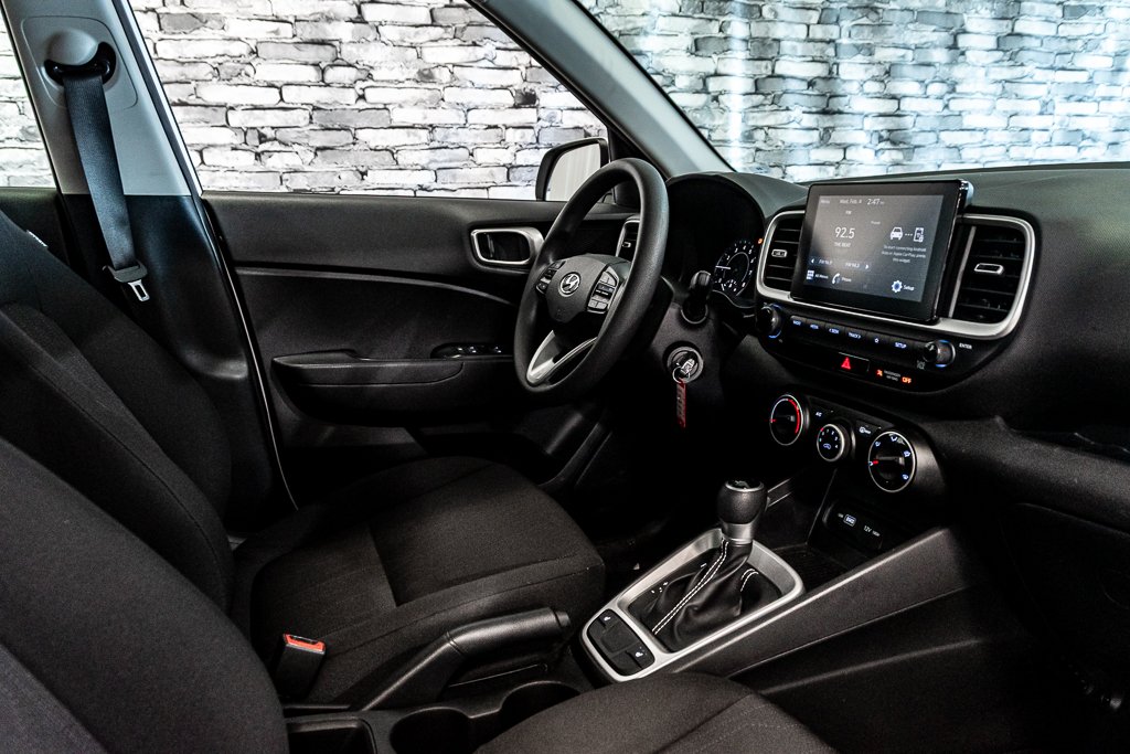 2022 Hyundai Venue ESSENTIEL CAMERA SIEGES CHAUFFANTS A/C BLUETOOTH in Montréal, Quebec - 19 - w1024h768px