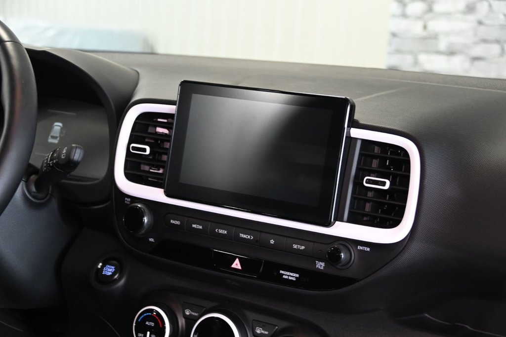 2023 Hyundai Venue ULTIMATE TOIT CARPLAY CAMERA DEM A DIST in Montréal, Quebec - 19 - w1024h768px