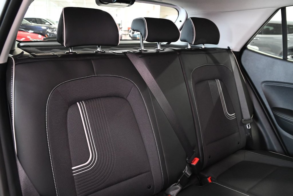 2023 Hyundai Venue ULTIMATE TOIT CARPLAY CAMERA DEM A DIST in Montréal, Quebec - 17 - w1024h768px