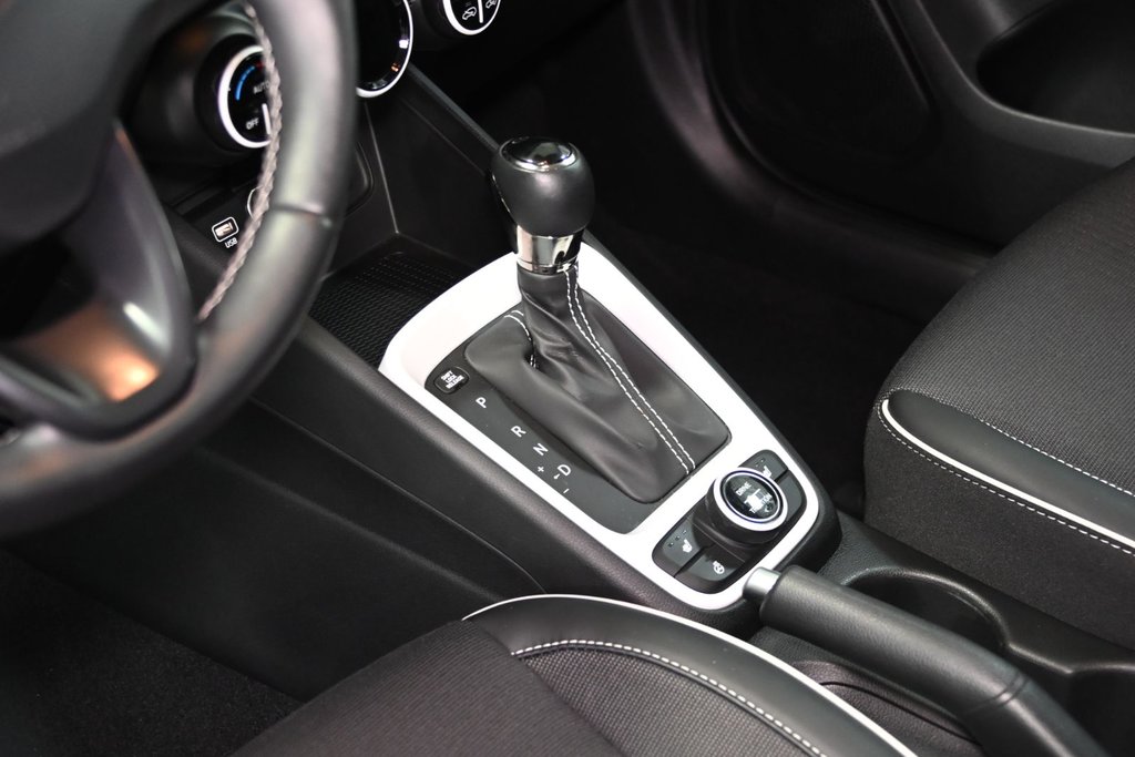 2023 Hyundai Venue ULTIMATE TOIT CARPLAY CAMERA DEM A DIST in Montréal, Quebec - 21 - w1024h768px