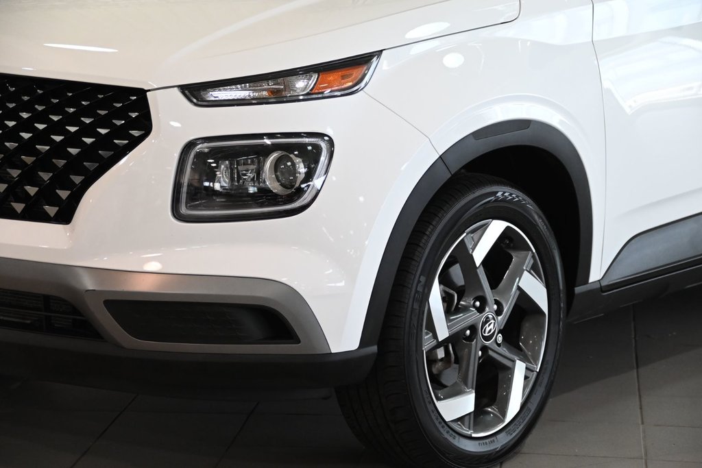 2023 Hyundai Venue ULTIMATE TOIT CARPLAY CAMERA DEM A DIST in Montréal, Quebec - 13 - w1024h768px
