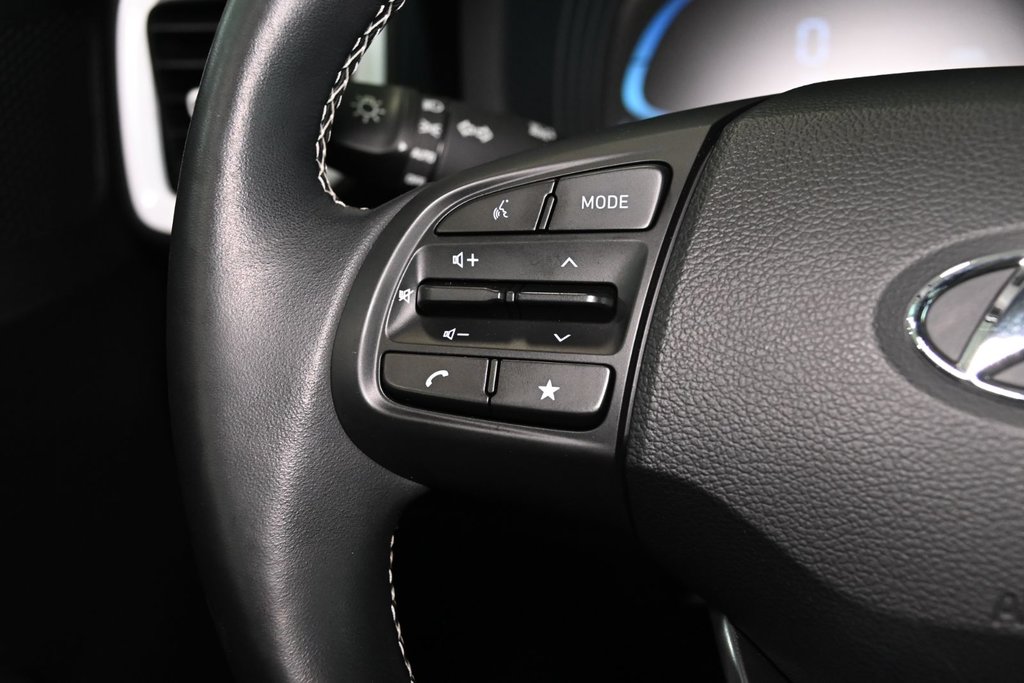 2023 Hyundai Venue ULTIMATE TOIT CARPLAY CAMERA DEM A DIST in Montréal, Quebec - 30 - w1024h768px