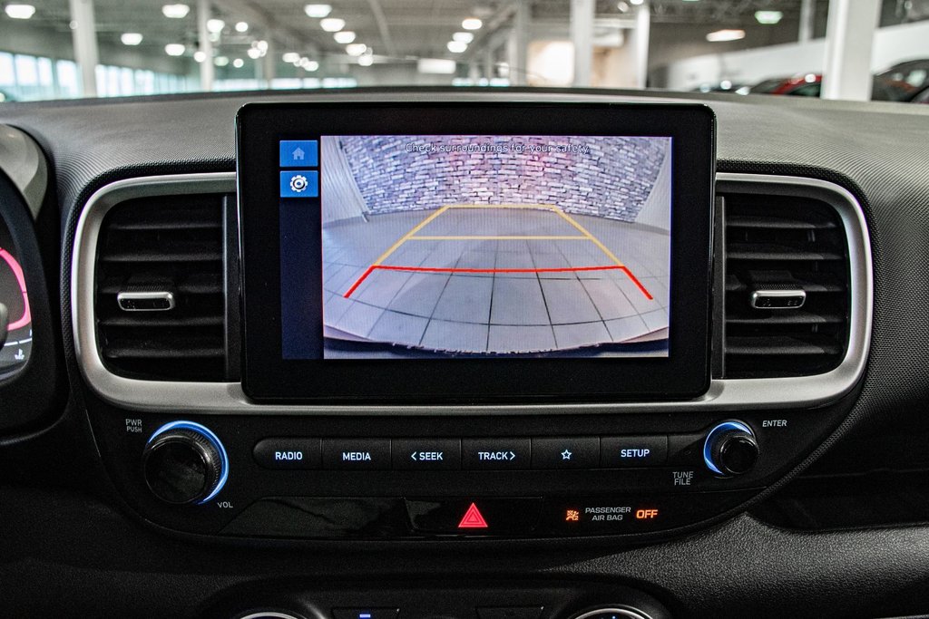 2023 Hyundai Venue ESSENTIAL A/C CAMERA SIEGES CHAUFFANTS BLUETOOTH in Montréal, Quebec - 23 - w1024h768px
