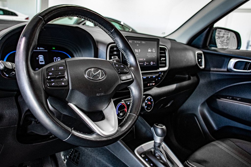 2023 Hyundai Venue PREFERRED CARPLAY SIEGES&VOLANT CHAUFFANTS CAMERA in Montréal, Quebec - 16 - w1024h768px