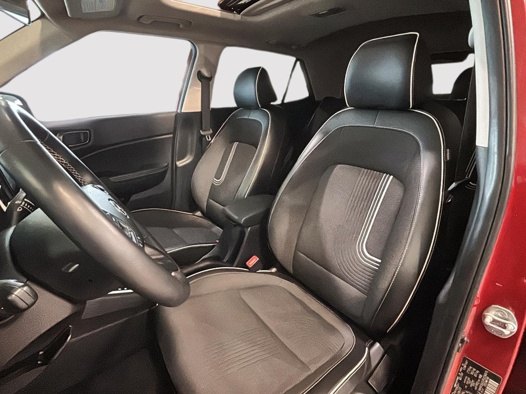 Hyundai Venue ULTIMATE TOIT BLUELINK CARPLAY CAMERA NAVI 2023 à Montréal, Québec - 15 - w1024h768px