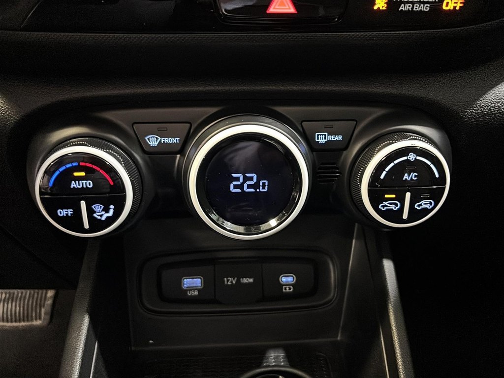 Hyundai Venue ULTIMATE TOIT BLUELINK CARPLAY CAMERA NAVI 2023 à Montréal, Québec - 33 - w1024h768px